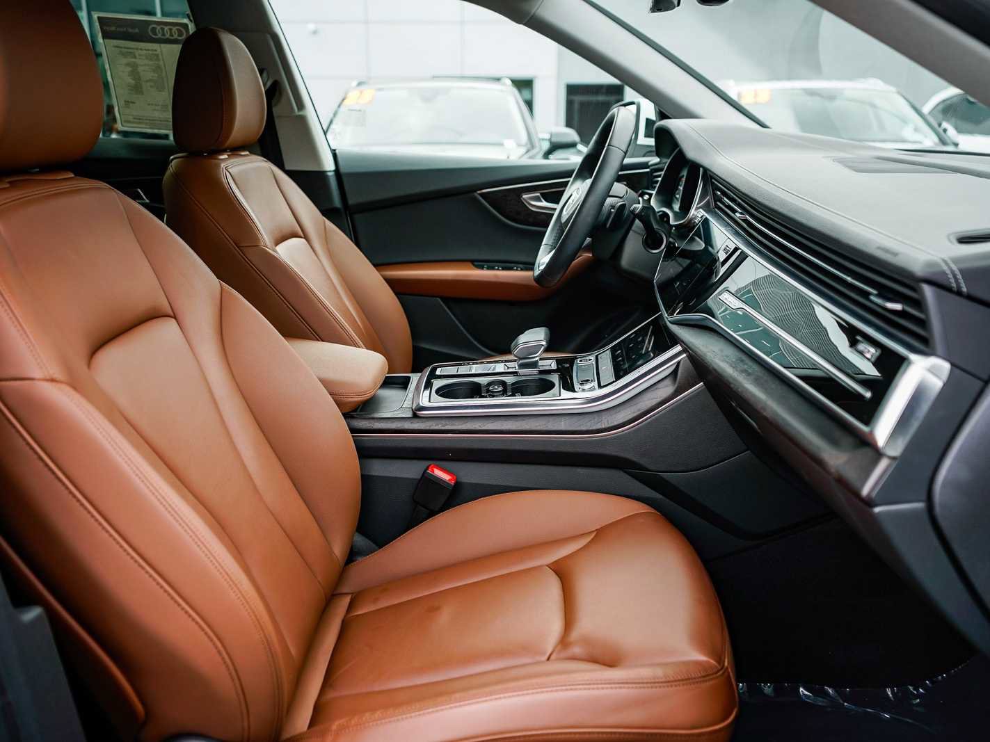 Used 2023 Audi Q8 Premium w/ Convenience Package image 16