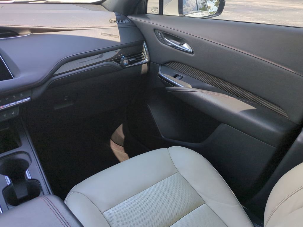 Used 2023 Cadillac XT4 Sport FWD image 16