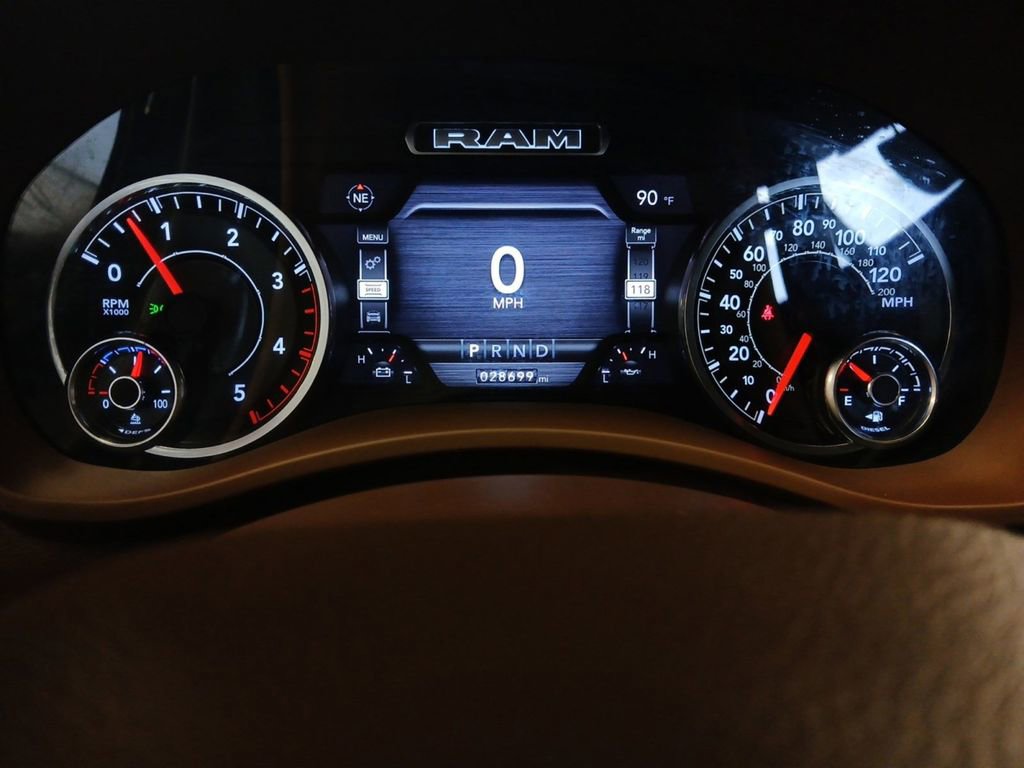 Used 2022 RAM 2500 Laramie w/ Body Color Bumper Group image 21