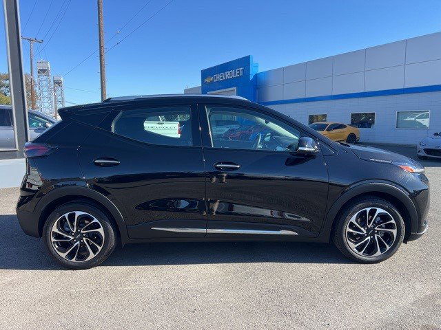 Certified 2023 Chevrolet Bolt EUV Premier image 3