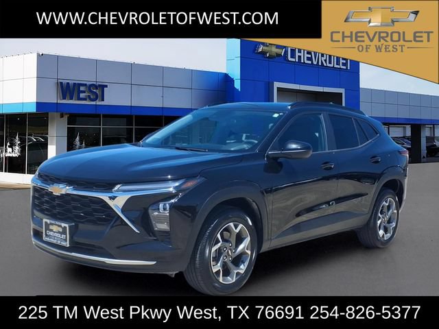 Used 2026 Chevrolet Trax LT FWD image 1