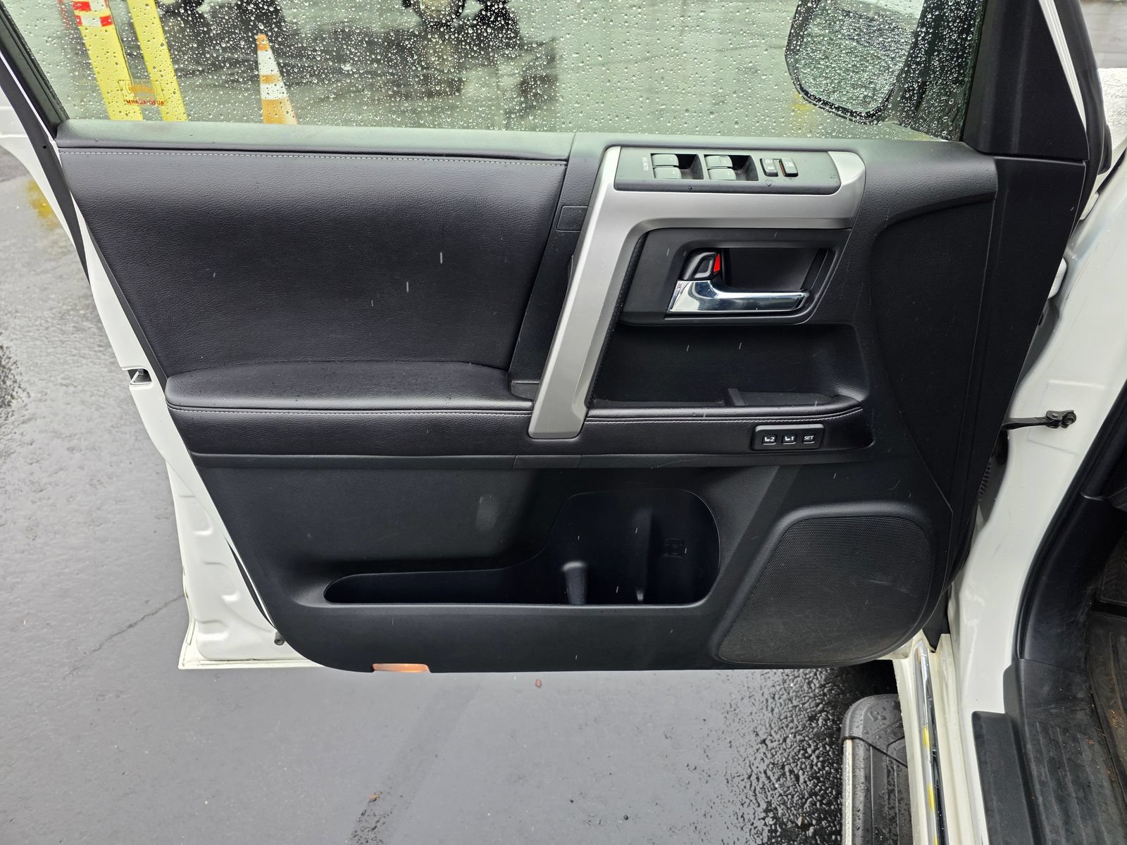 Used 2016 Toyota 4Runner Limited AWD/4WD image 10