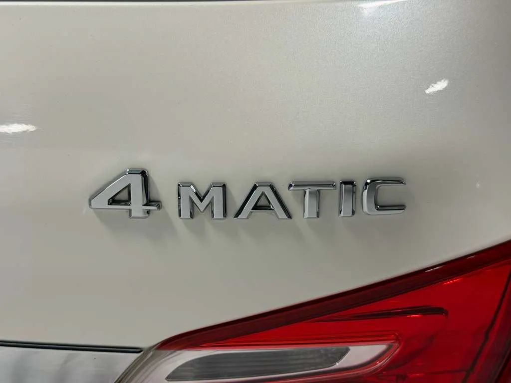 Used 2015 Mercedes-Benz GL 550 4MATIC image 13