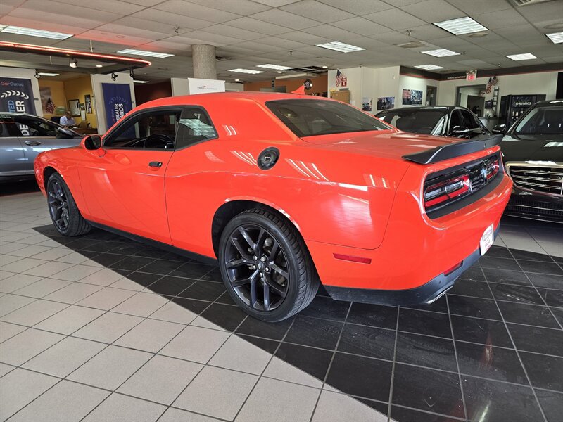 Used 2020 Dodge Challenger SXT w/ Plus Package RWD image 6