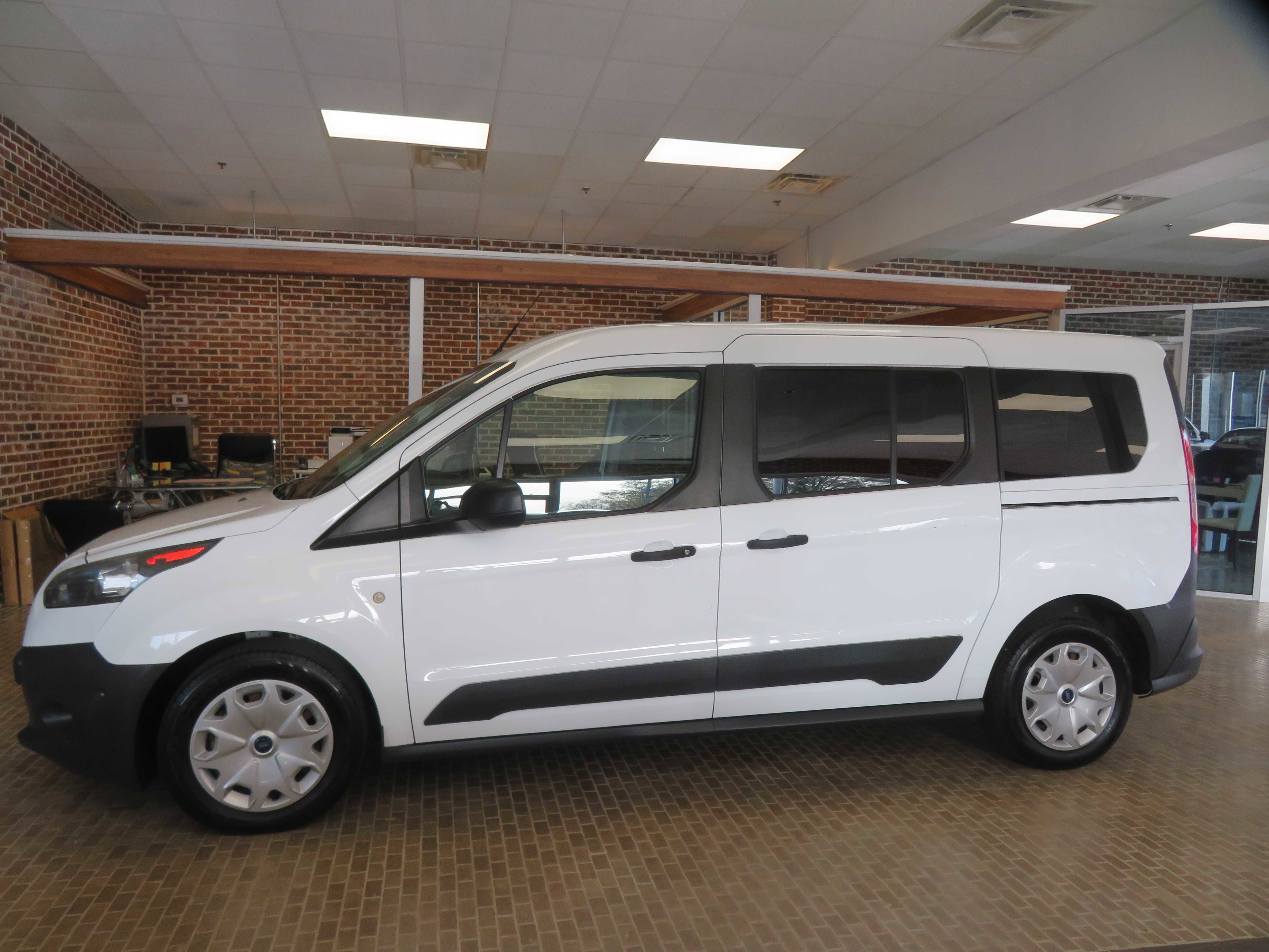 Used 2016 Ford Transit Connect XL image 65