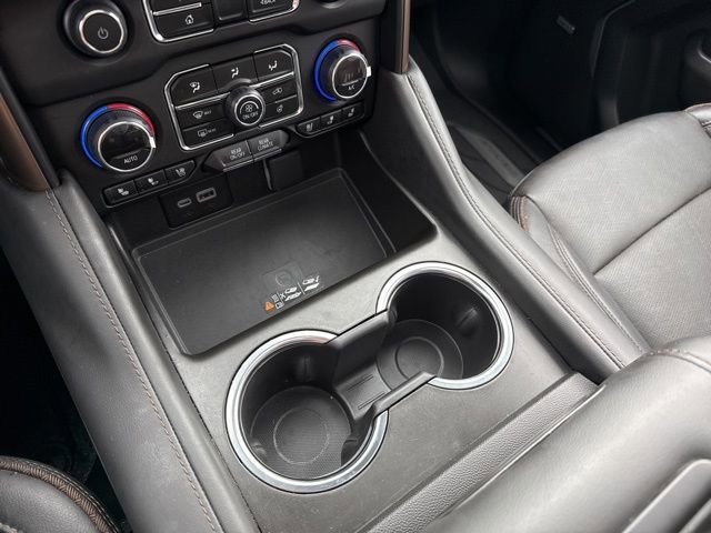 Used 2024 Chevrolet Suburban High Country w/ Advanced Technology Package image 32