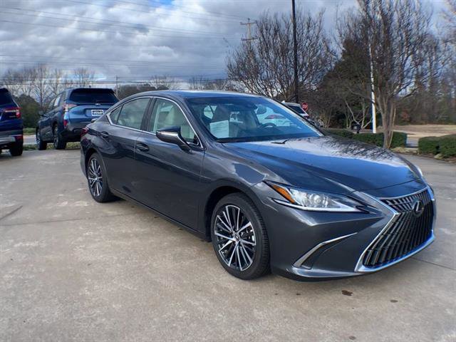 Certified 2025 Lexus ES 300h w/ Premium Package image 2