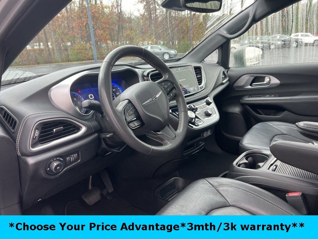 Certified 2022 Chrysler Pacifica Touring-L w/ S Appearance Package image 55