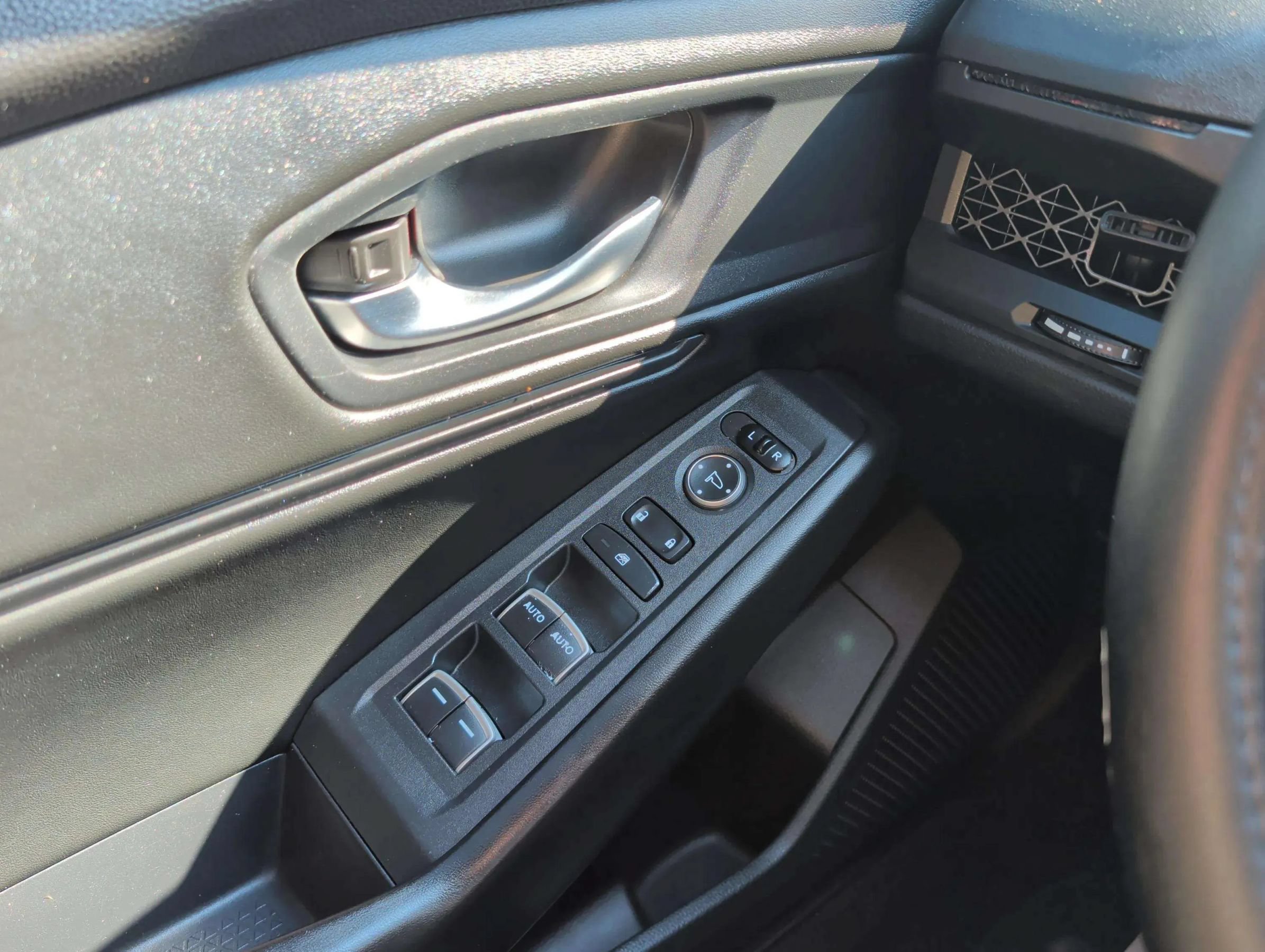 Used 2023 Honda Accord EX image 26