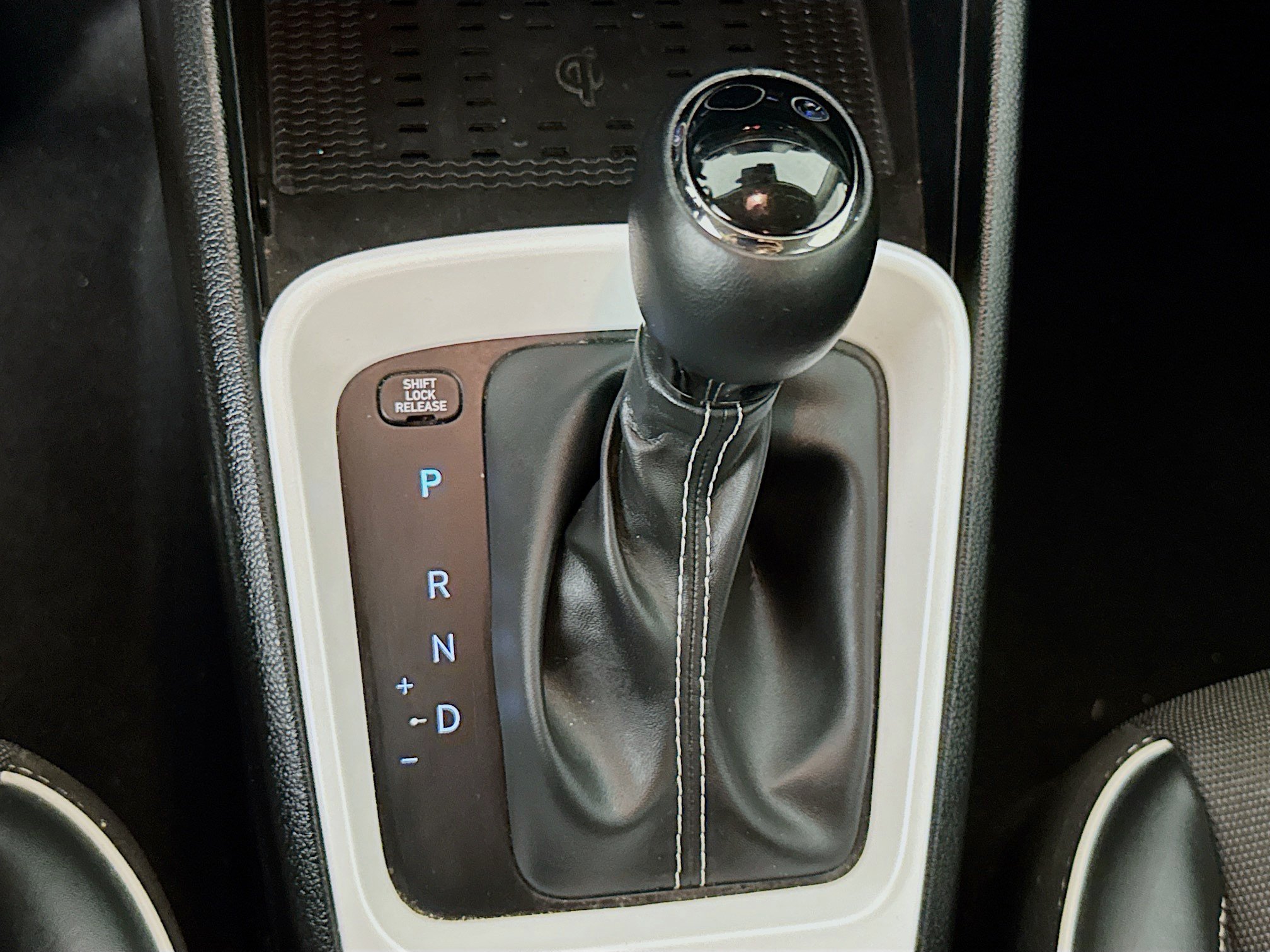 Used 2026 Hyundai Venue SEL FWD image 18