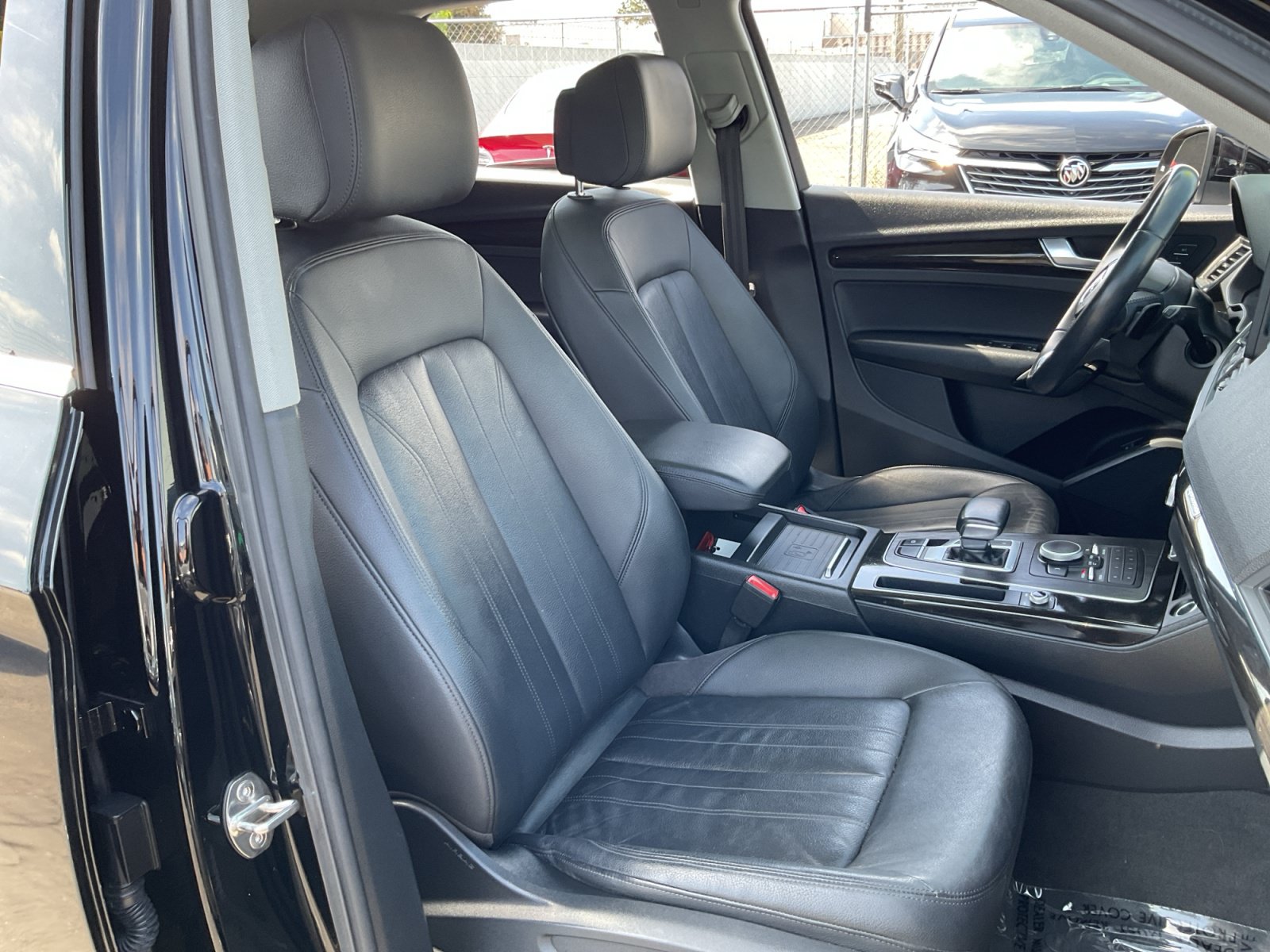 Used 2020 Audi Q5 2.0T Premium w/ Convenience Package AWD/4WD image 21