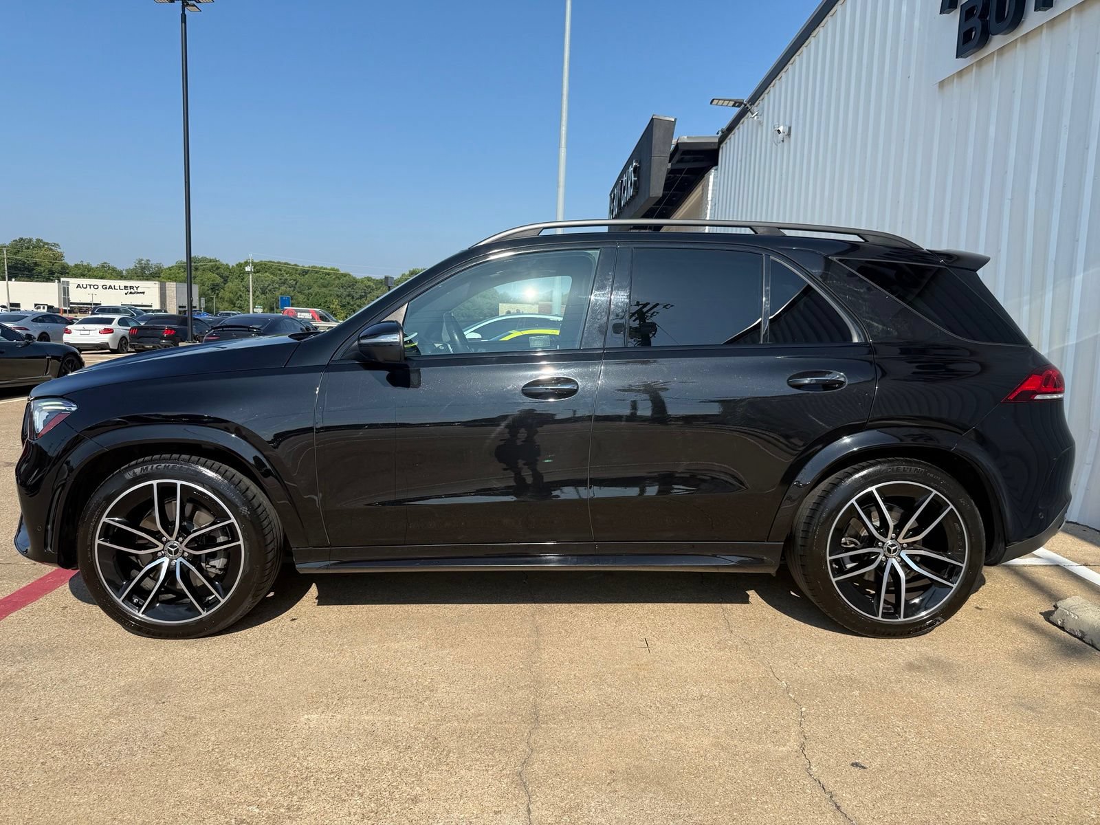 Used 2022 Mercedes-Benz GLE 580 4MATIC image 3