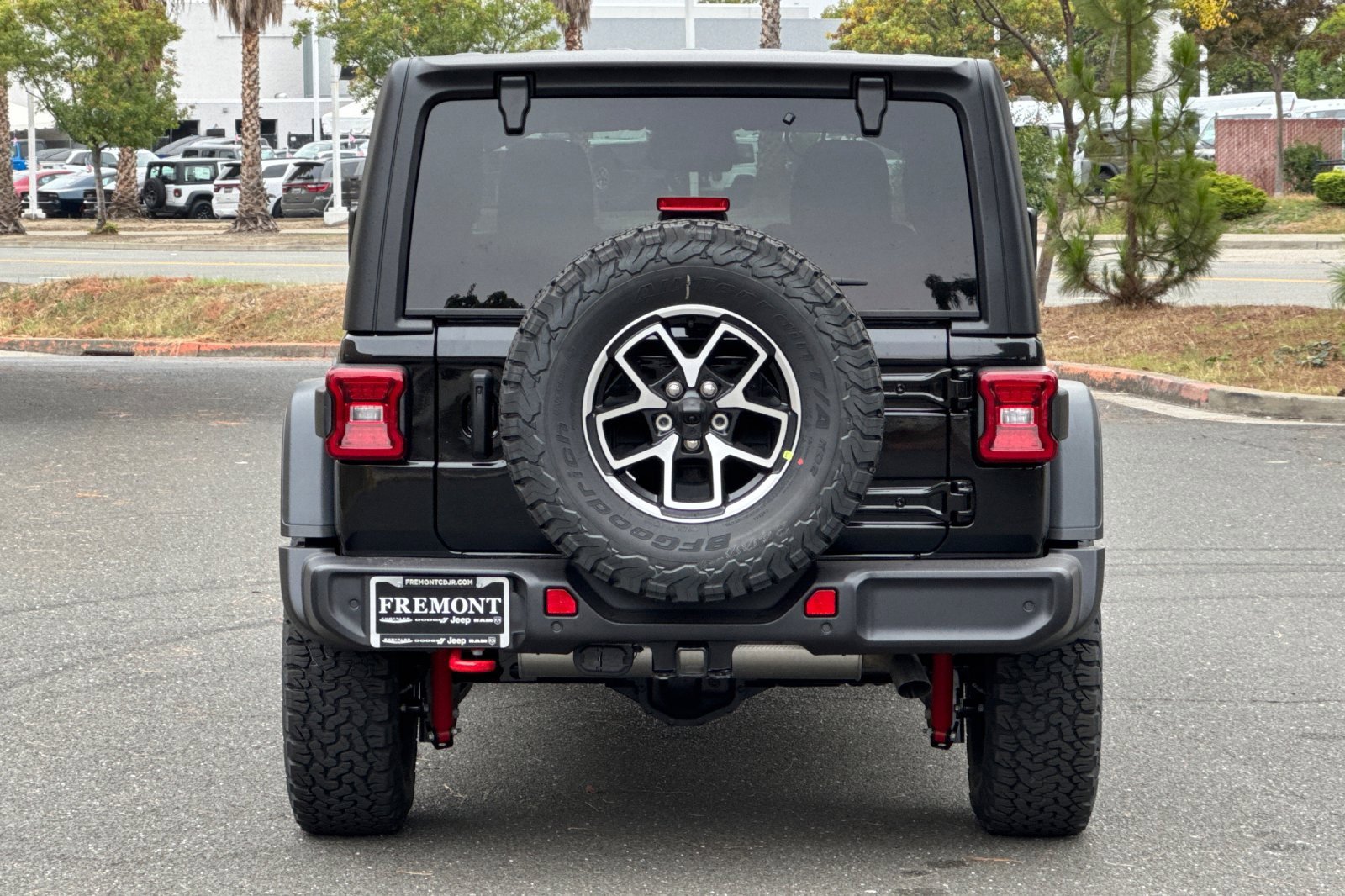 New 2026 Jeep Wrangler Unlimited Rubicon w/ Safety Group image 4