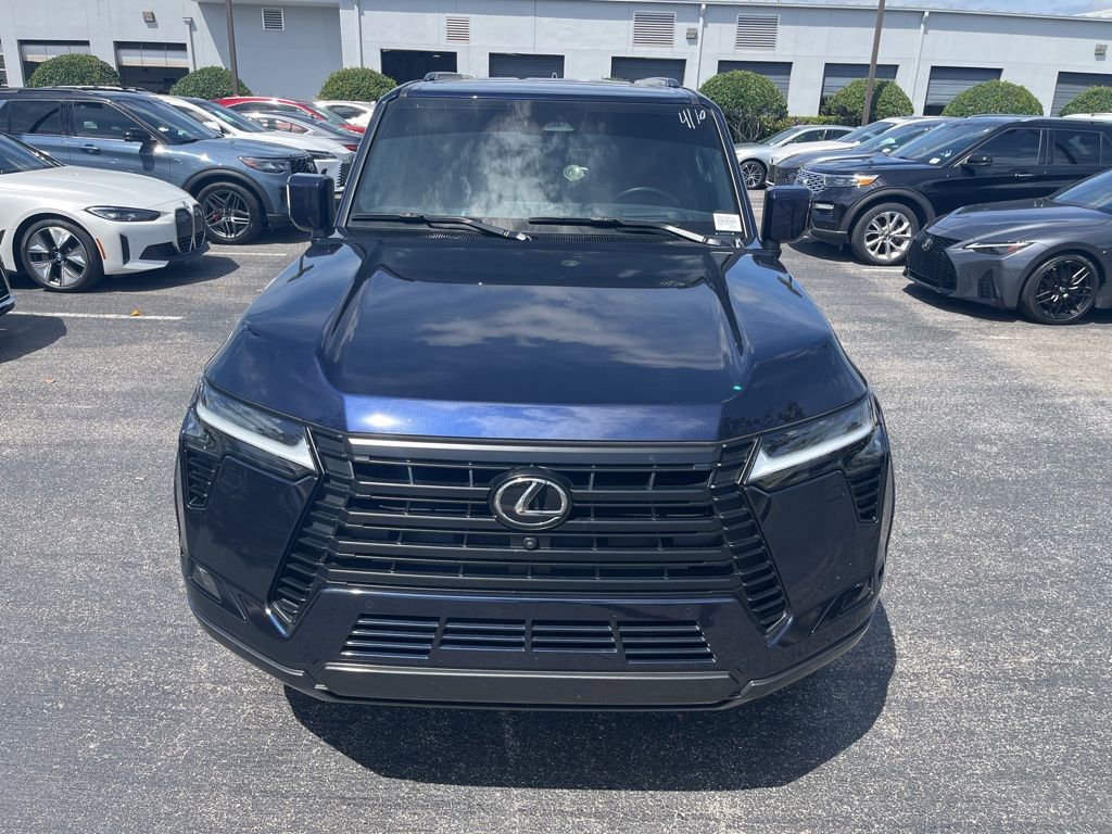 Used 2024 Lexus GX 550 w/ Accessory Package (Z1) image 16