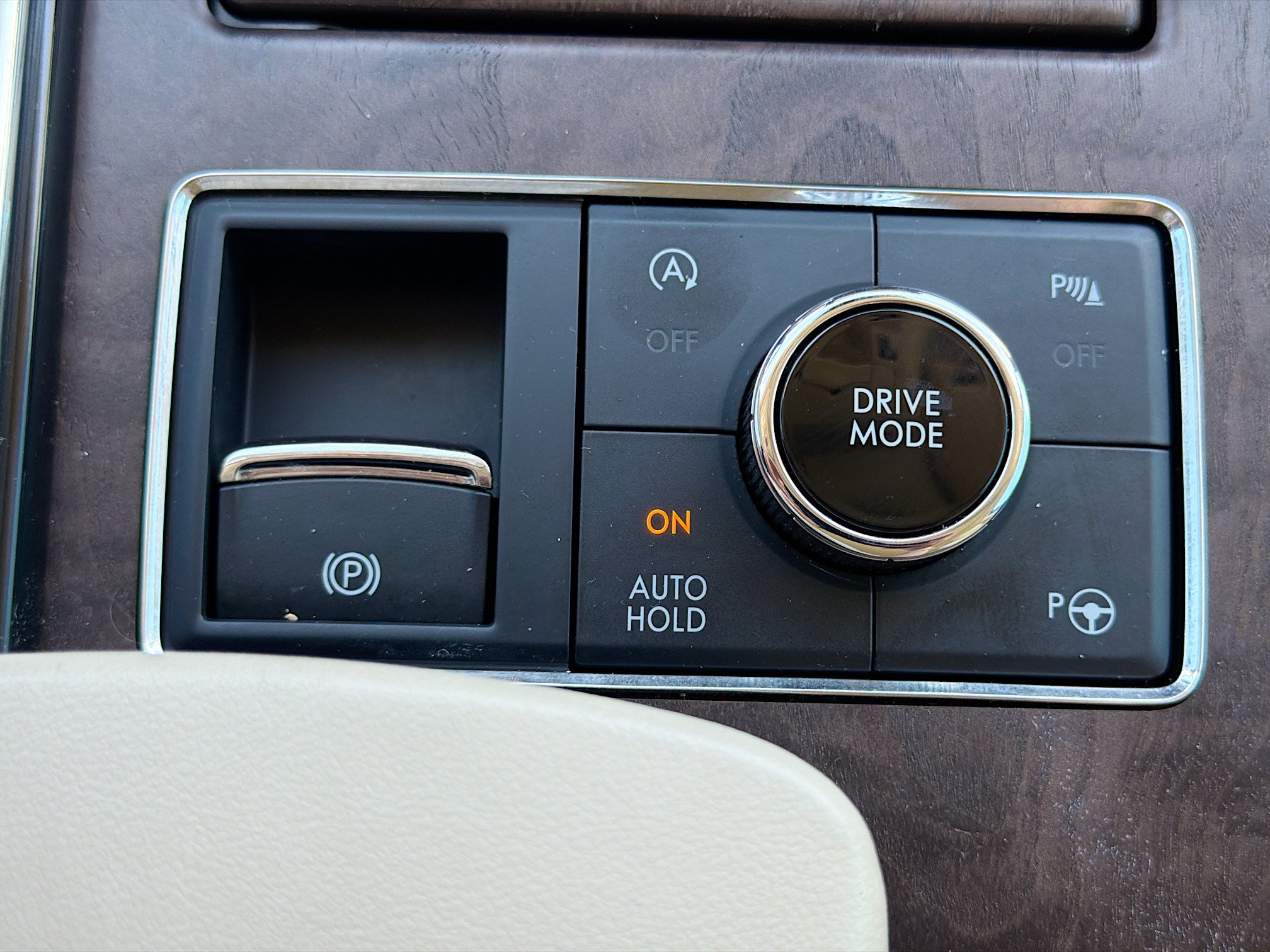 Used 2020 Lincoln Navigator Reserve w/ Luxury Package AWD/4WD image 32