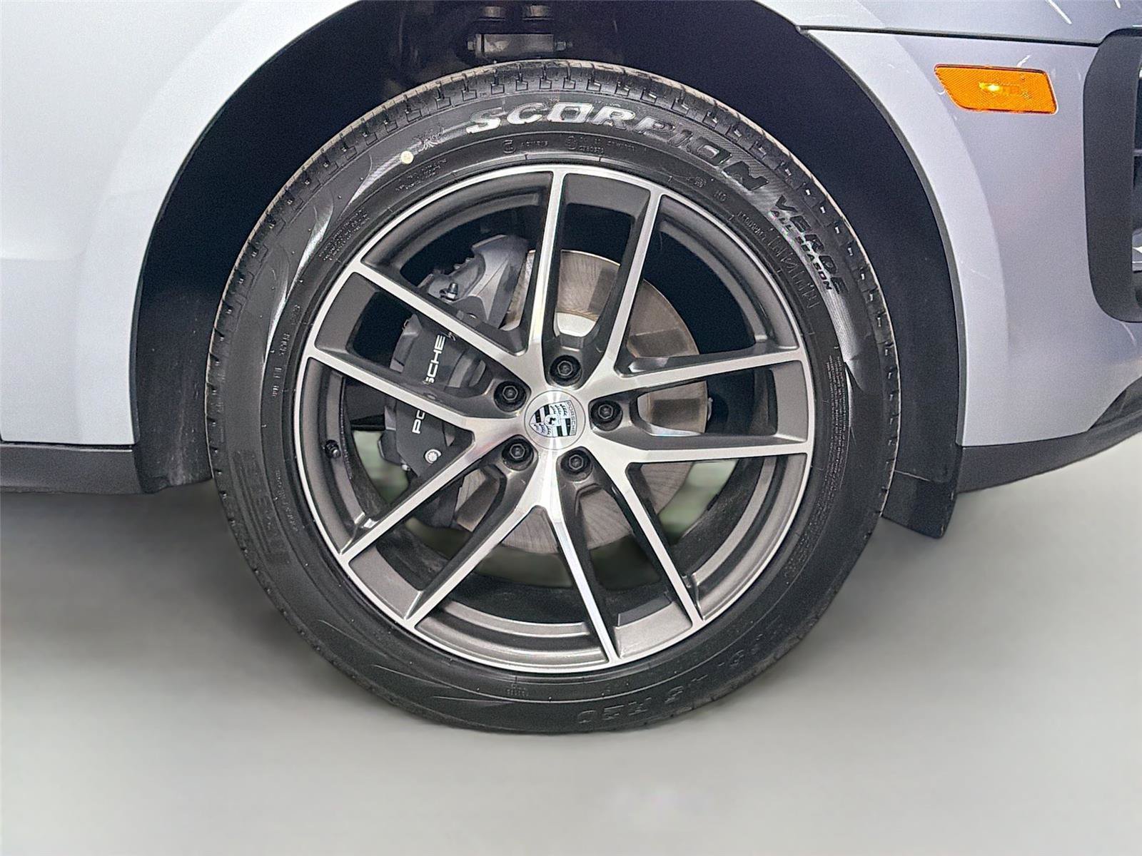 Certified 2026 Porsche Macan Turbo AWD/4WD image 14