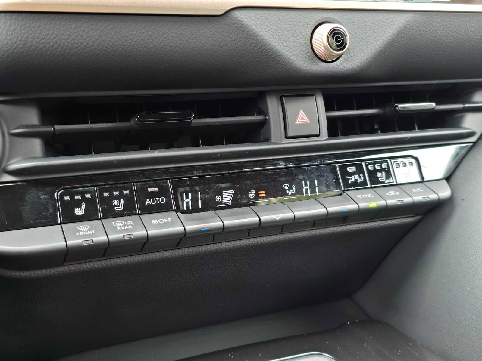 Used 2025 Toyota Crown Signia XLE image 29