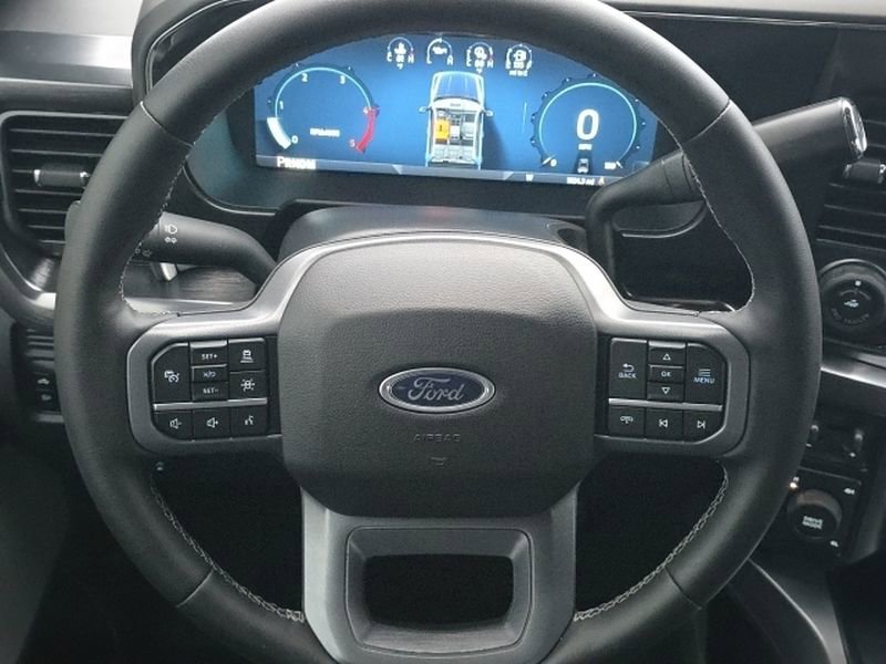 Used 2025 Ford F350 Lariat w/ Lariat Ultimate Package image 18