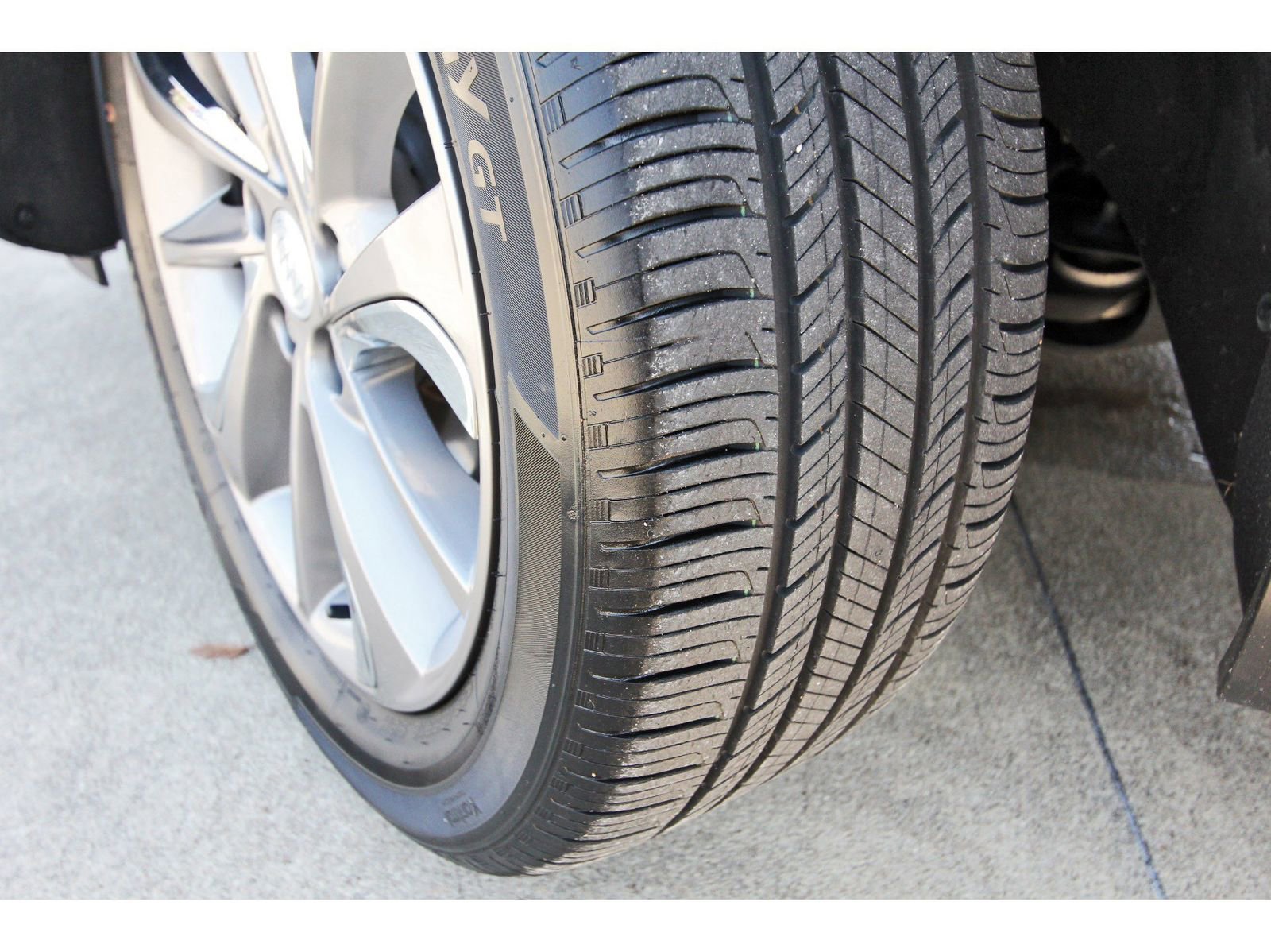 Used 2023 Buick Encore GX Essence w/ Experience Buick Package image 33