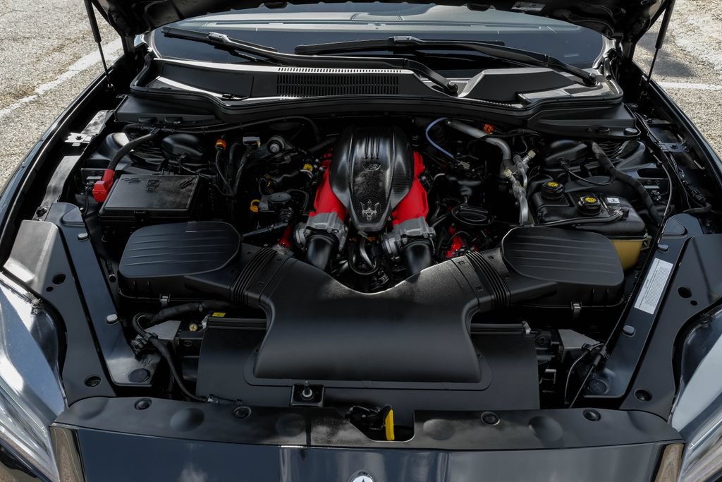 Used 2022 Maserati Quattroporte Trofeo RWD image 62