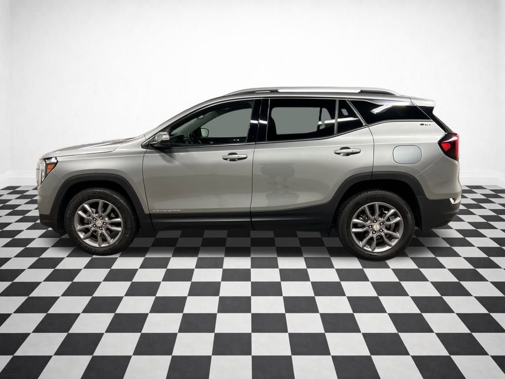 Certified 2024 GMC Terrain SLT image 6