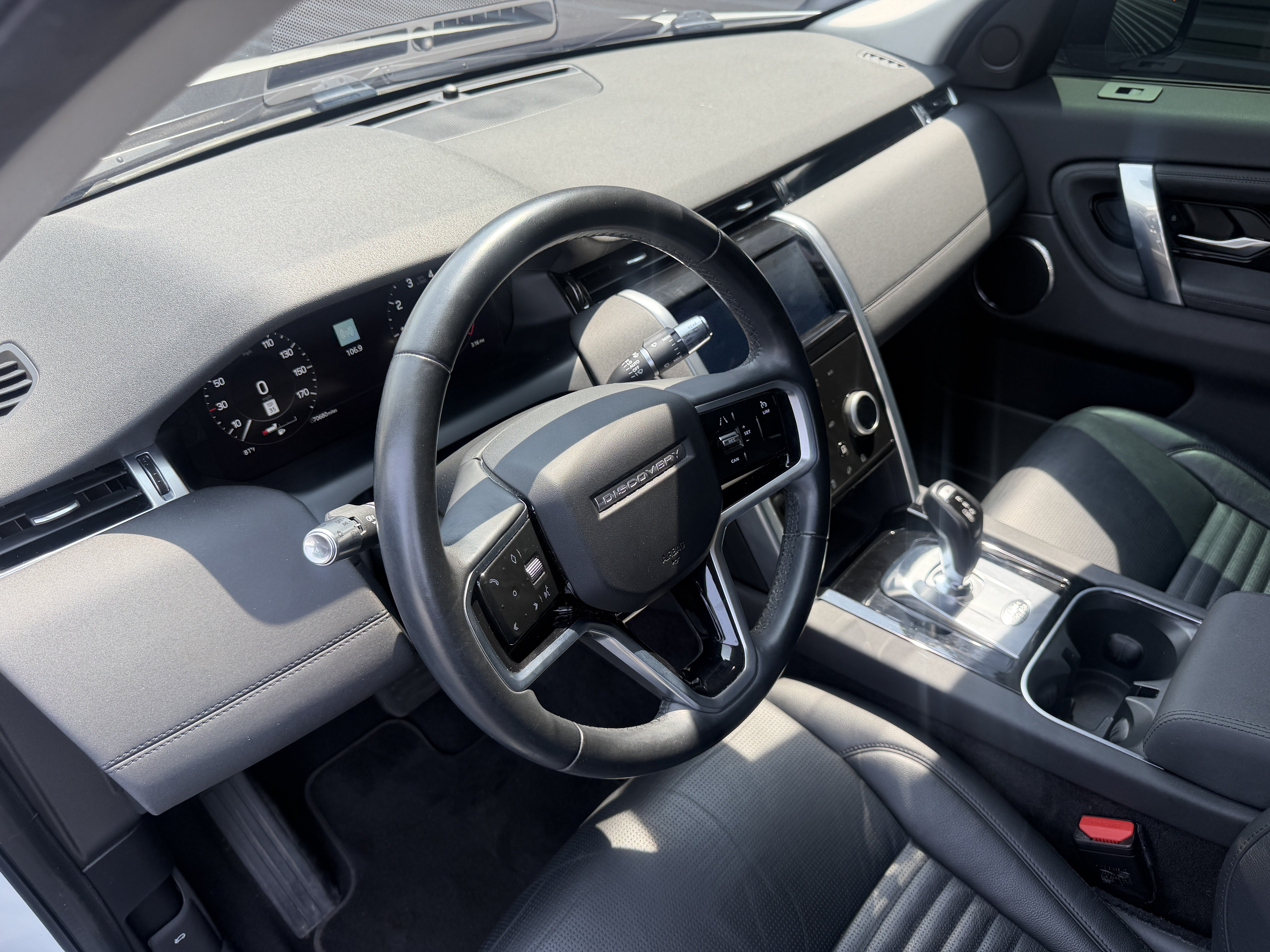 Used 2021 Land Rover Discovery Sport SE AWD/4WD image 4