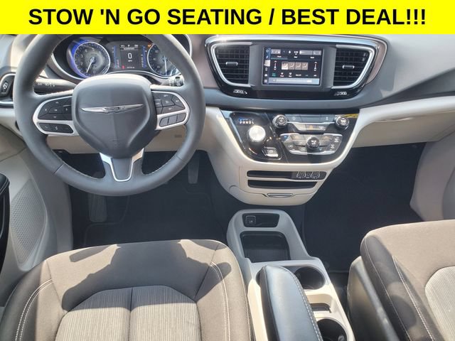 Used 2023 Chrysler Voyager LX FWD image 22