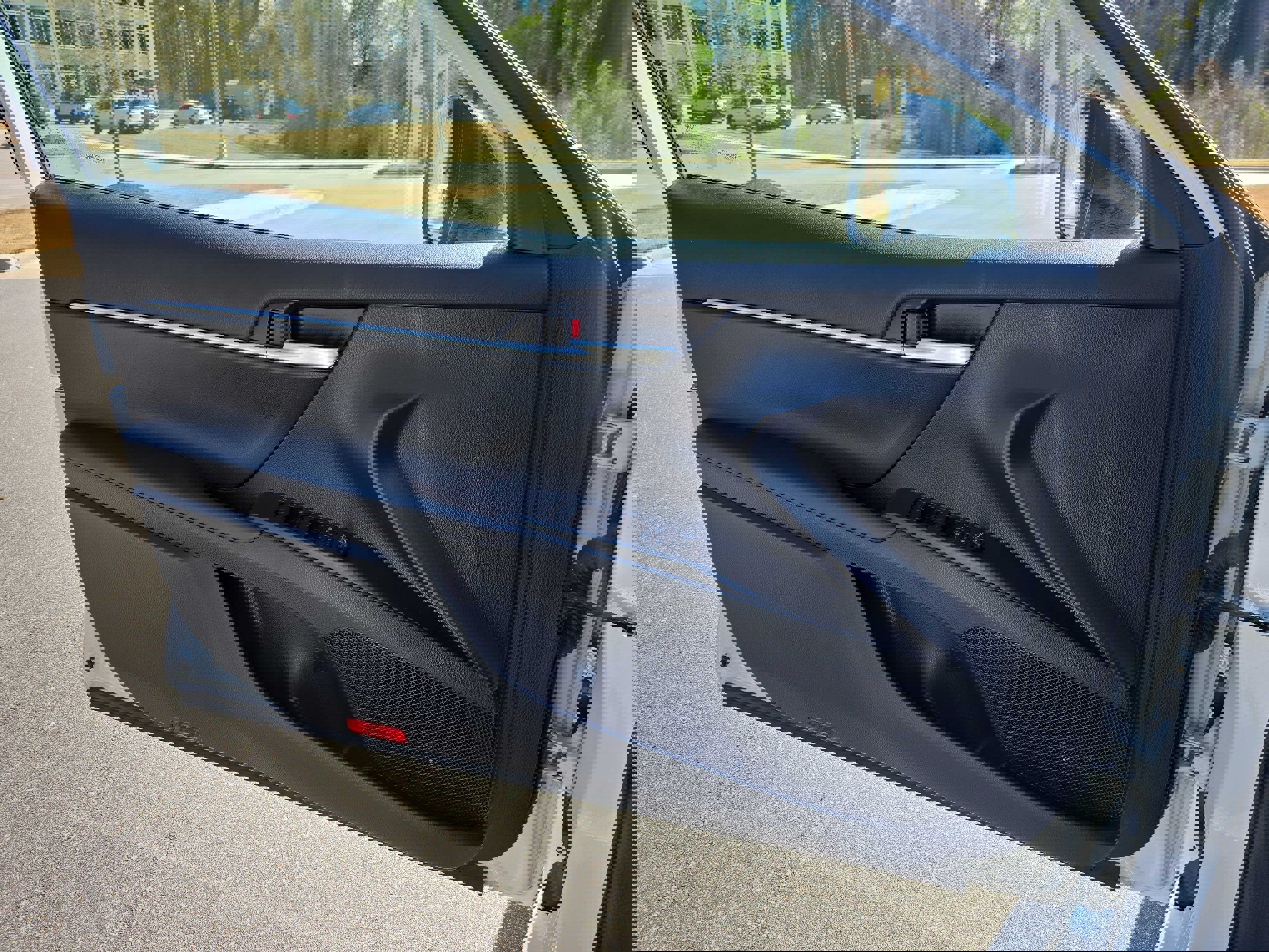 Used 2024 Toyota Camry SE image 29