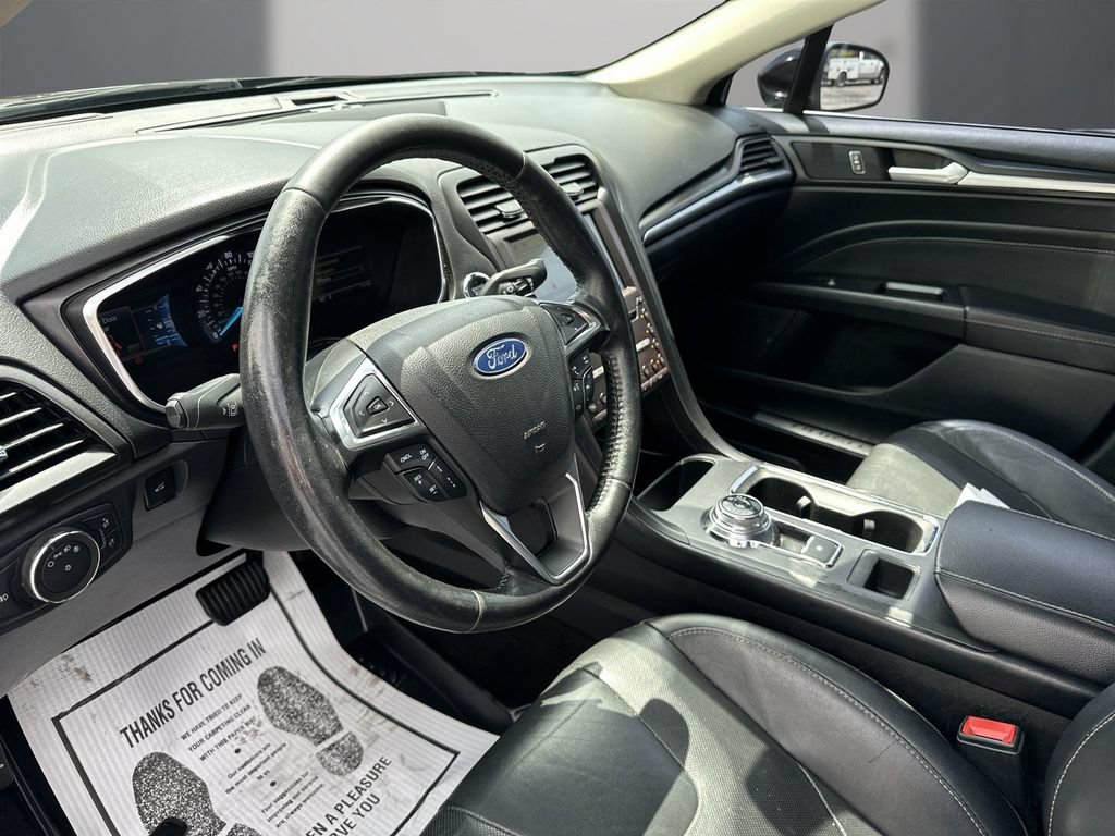 Used 2020 Ford Fusion Titanium AWD/4WD image 13