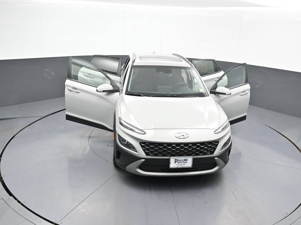 Certified 2022 Hyundai Kona SEL w/ Convenience Package AWD/4WD image 47