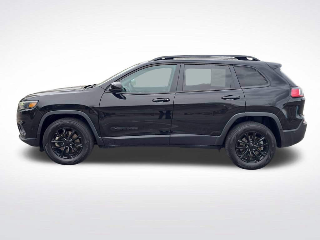 Used 2023 Jeep Cherokee Altitude Lux AWD/4WD image 2
