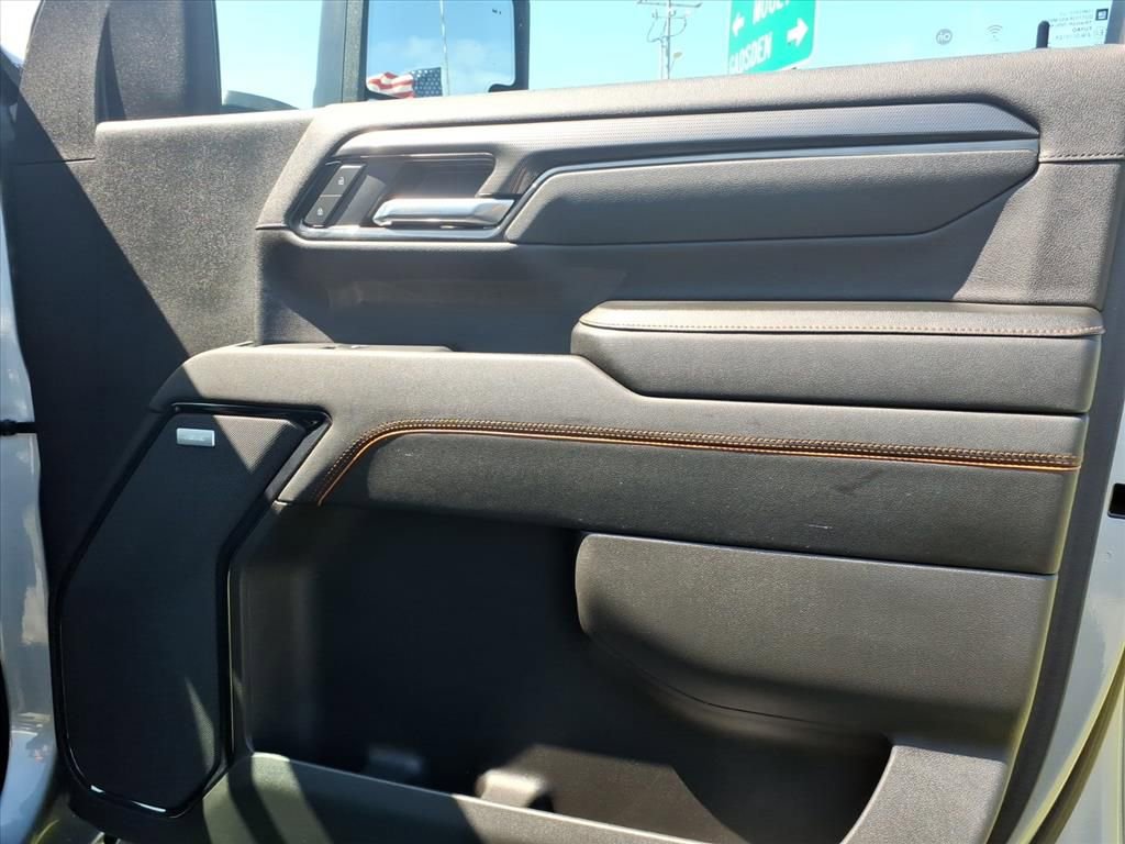 Used 2024 GMC Sierra 3500 AT4 w/ AT4 Premium Plus Package image 13