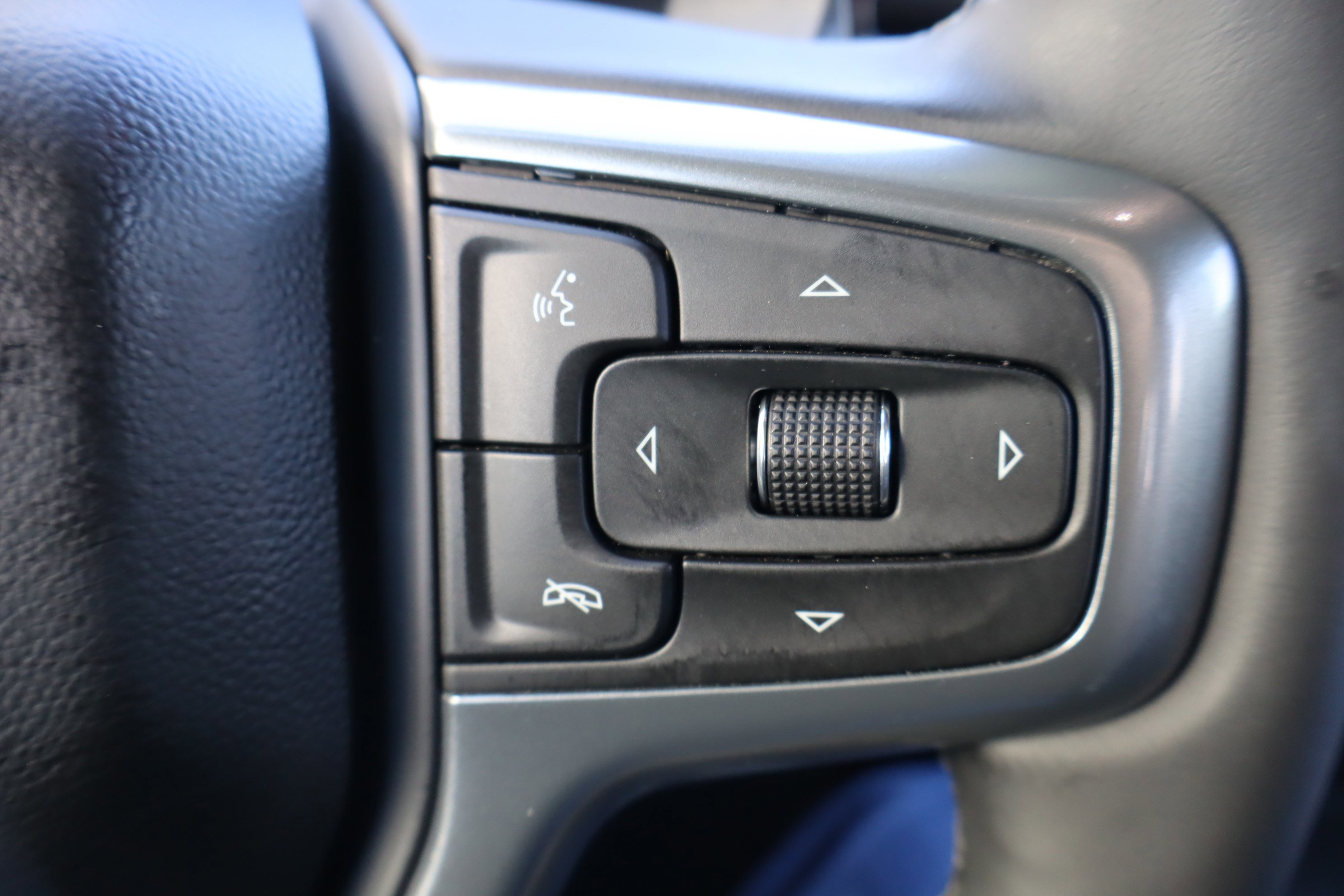 Used 2024 Chevrolet Silverado 1500 LTZ w/ Technology Package image 24