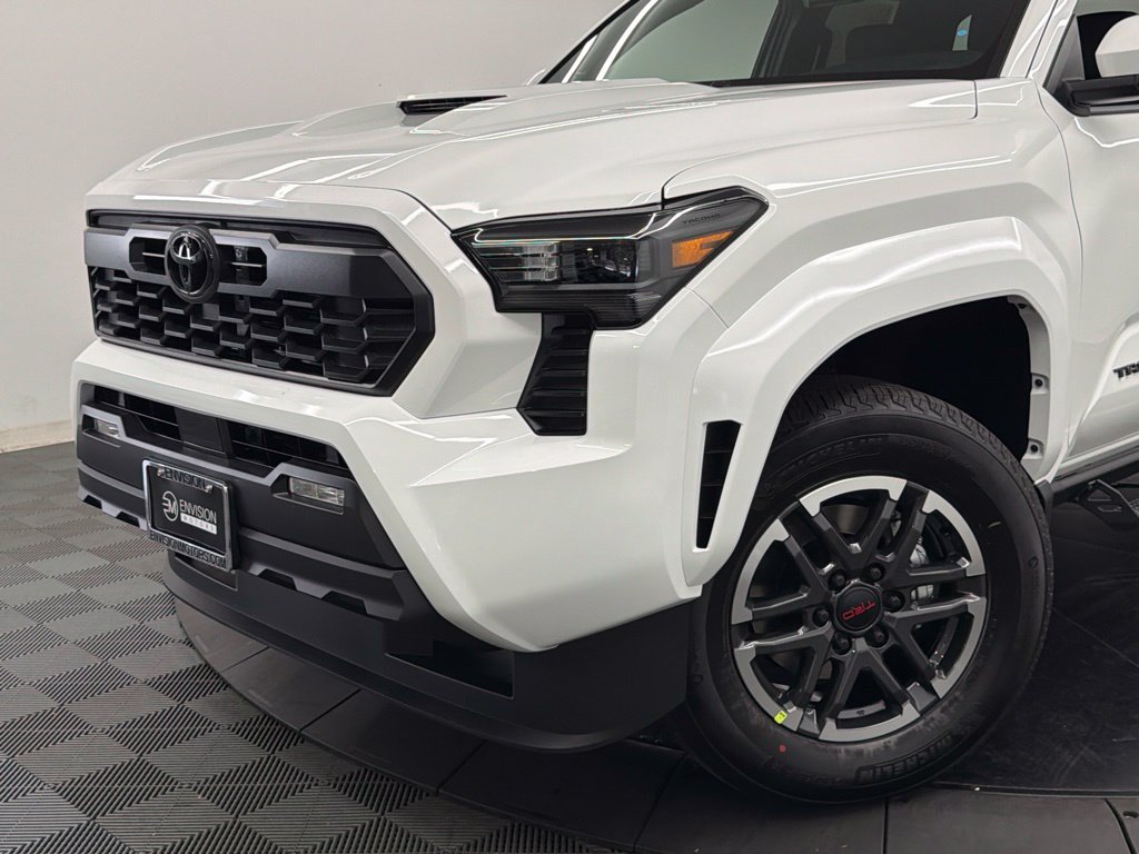 New 2026 Toyota Tacoma TRD Sport AWD/4WD image 3