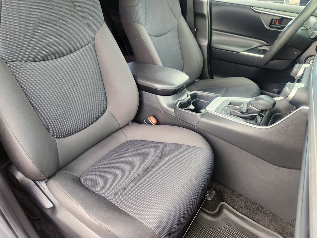 Used 2019 Toyota RAV4 LE w/ All Weather Liner Package image 16