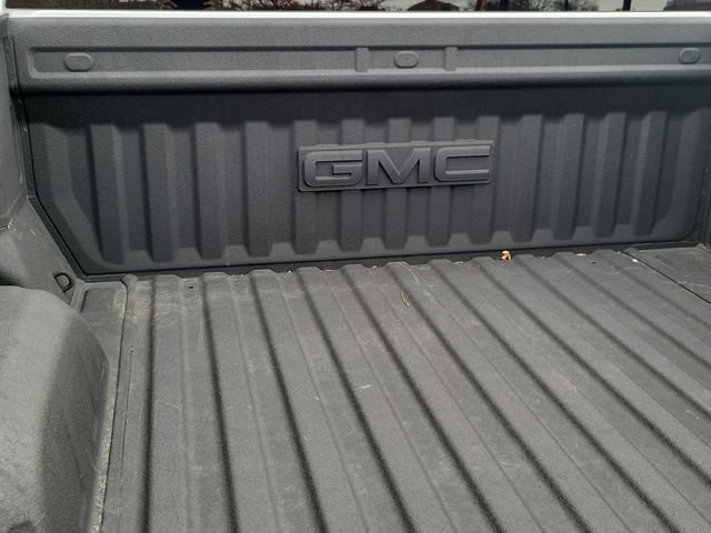 Used 2025 GMC Sierra 1500 SLE w/ X31 Off-Road Package AWD/4WD image 17