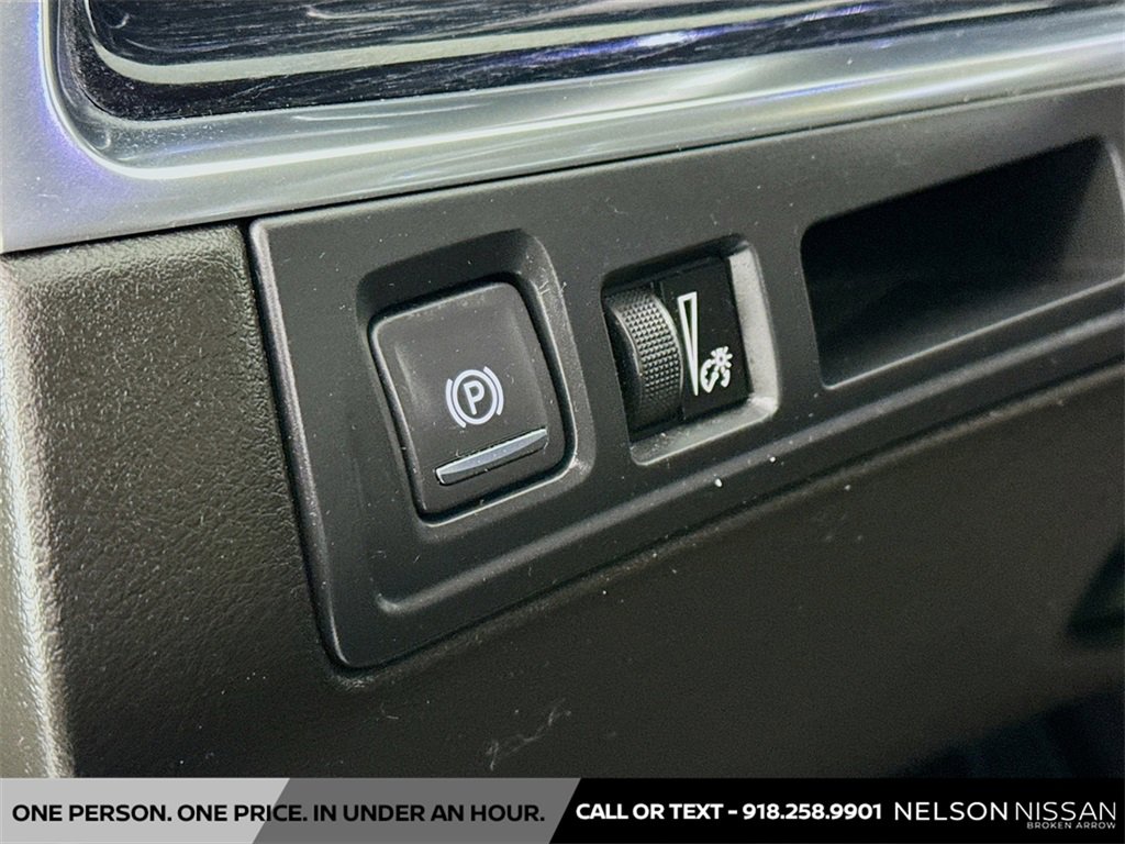 Used 2020 Cadillac XT5 Premium Luxury image 10