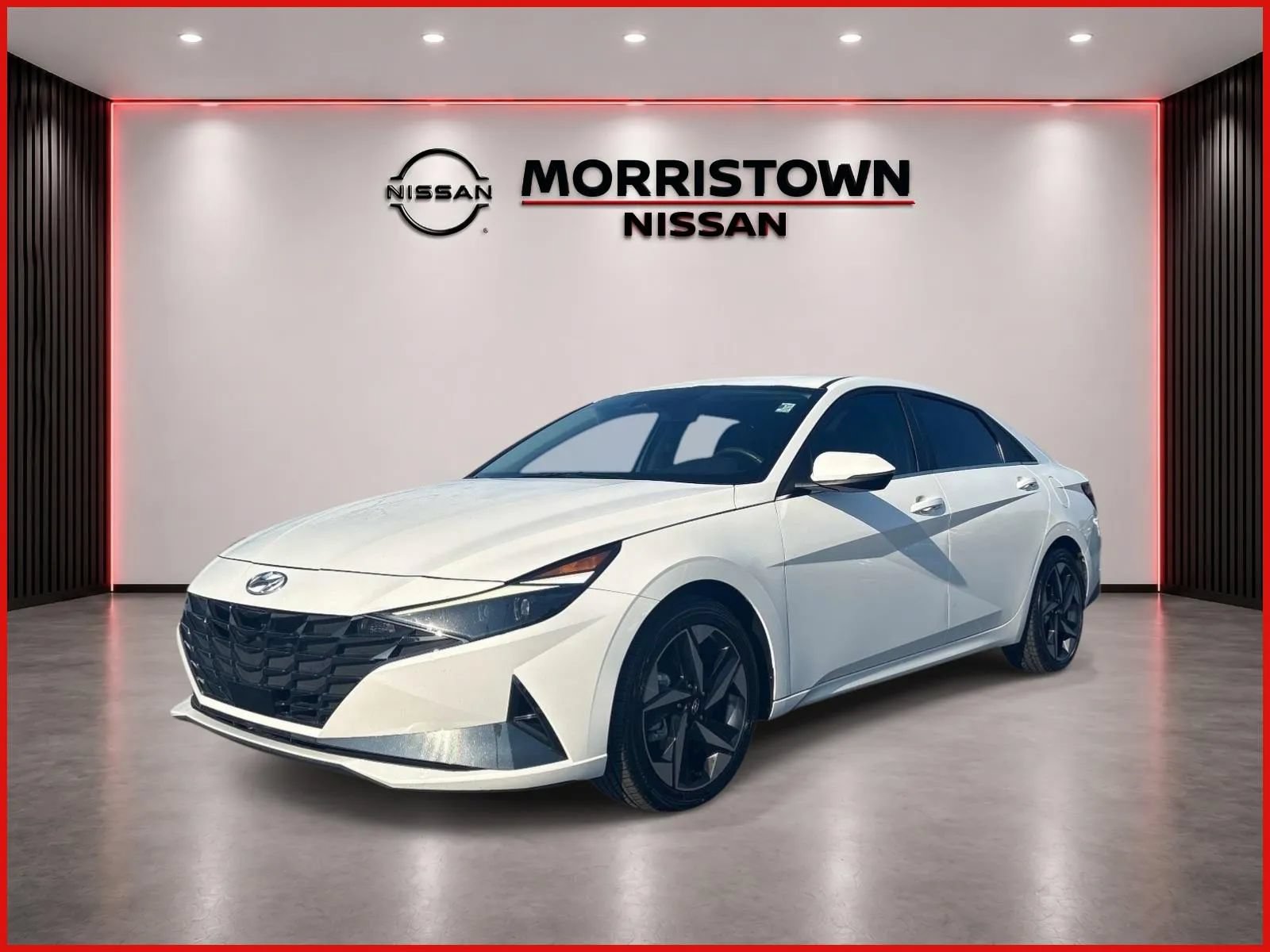 Used 2023 Hyundai Elantra Limited w/ Preferred Accessory Package FWD image 7