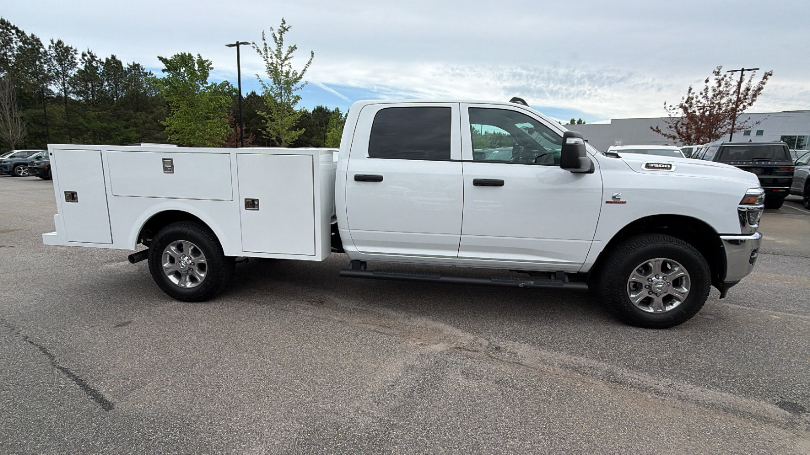 New 2026 RAM 3500 Tradesman w/ Chrome Appearance Group A AWD/4WD image 7