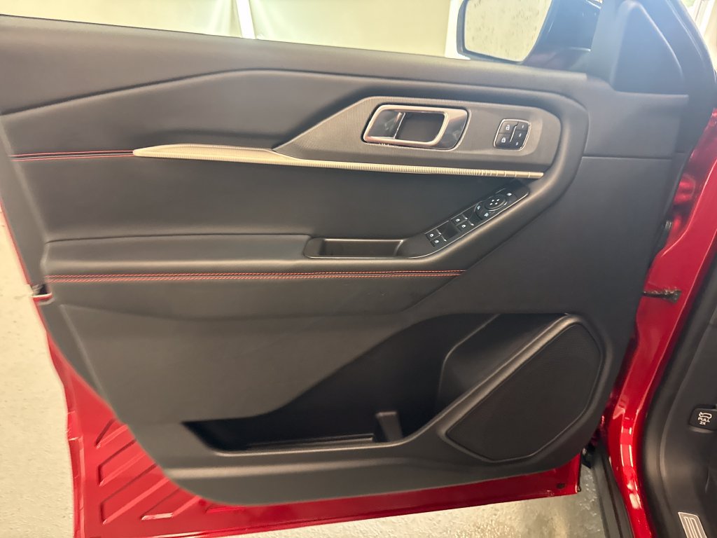New 2026 Ford Explorer ST-Line w/ ST-Line Street Pack AWD/4WD image 13