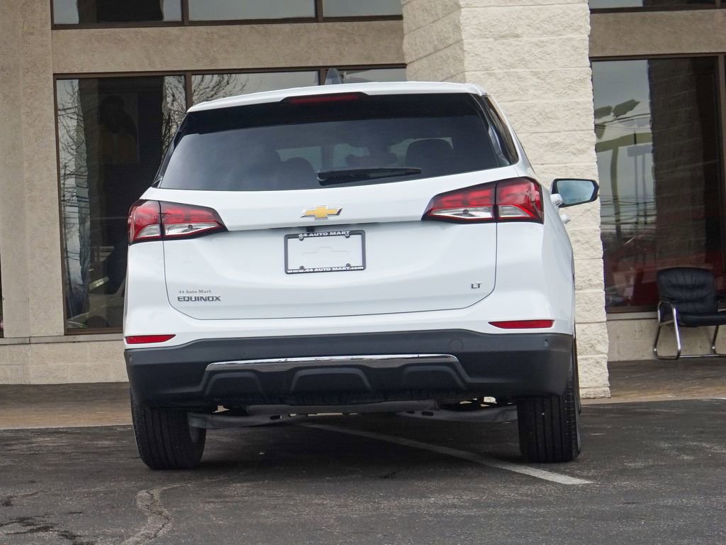 Used 2023 Chevrolet Equinox LT image 3