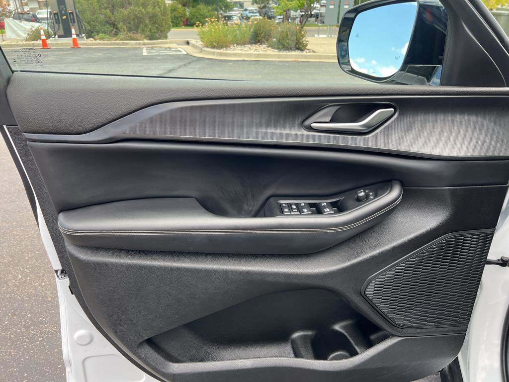 Certified 2023 Jeep Grand Cherokee Altitude image 22