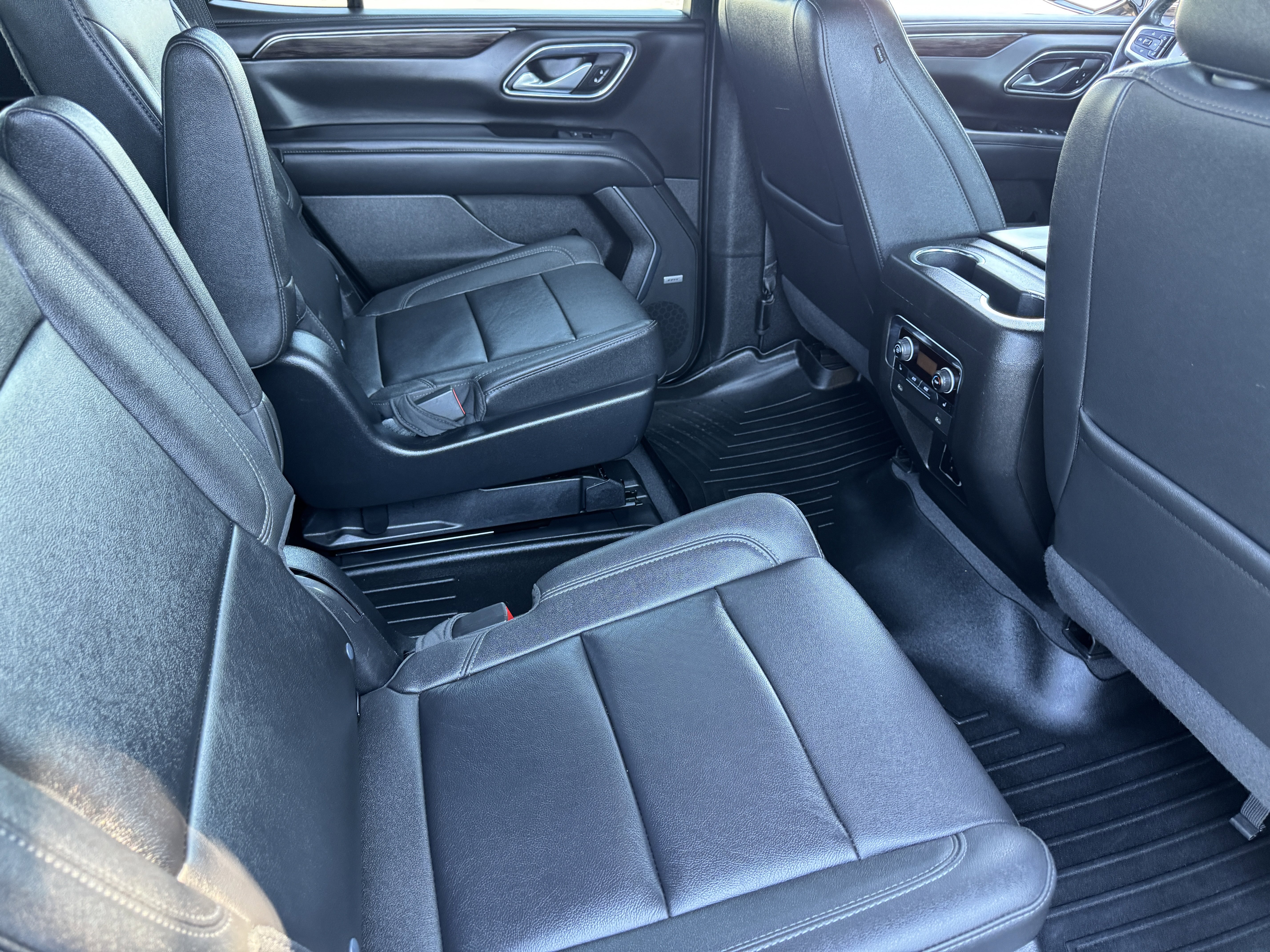 Certified 2022 Chevrolet Tahoe Z71 w/ Luxury Package image 20