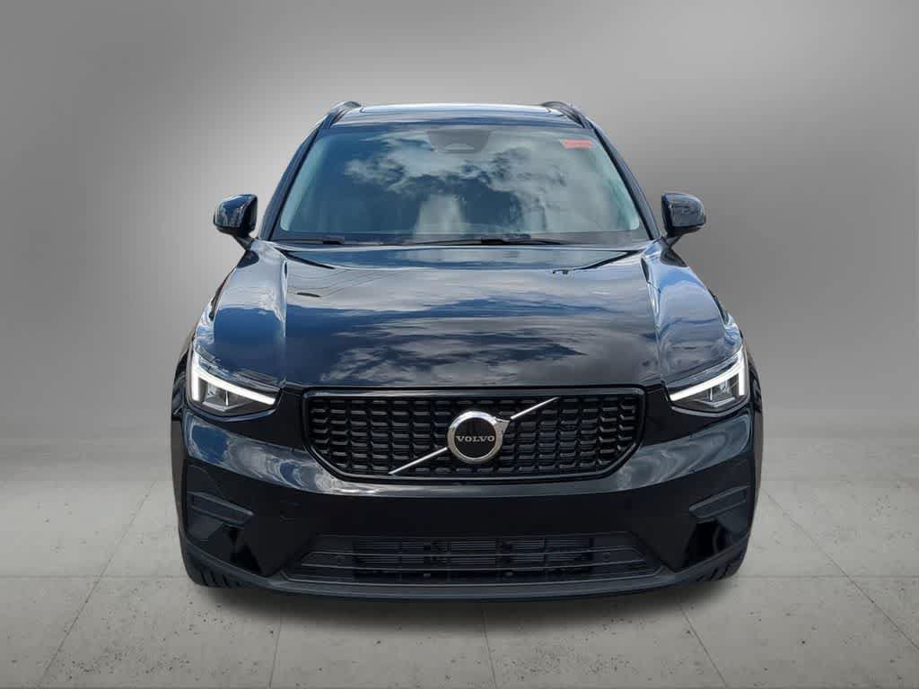 New 2026 Volvo XC40 B5 Core w/ Protection Package Premier AWD/4WD image 9
