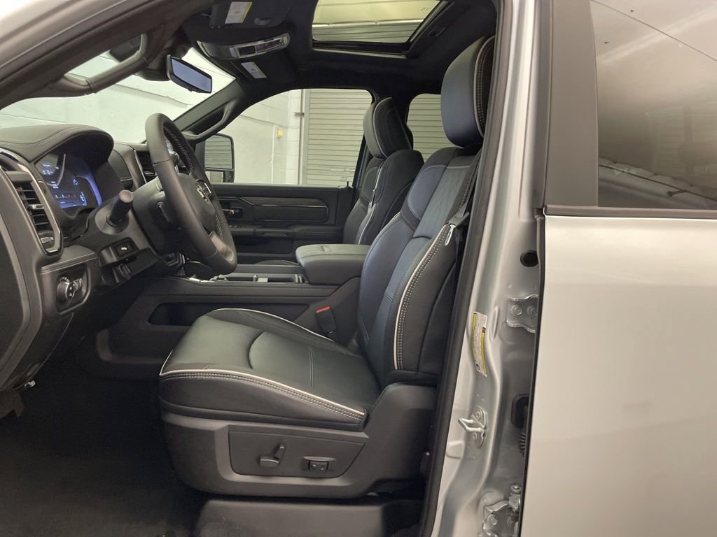 New 2026 RAM 2500 Limited AWD/4WD image 22