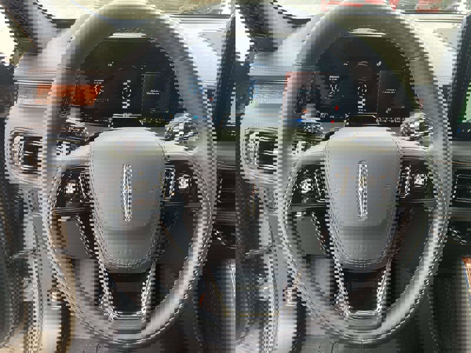 New 2025 Lincoln Aviator Black Label image 32