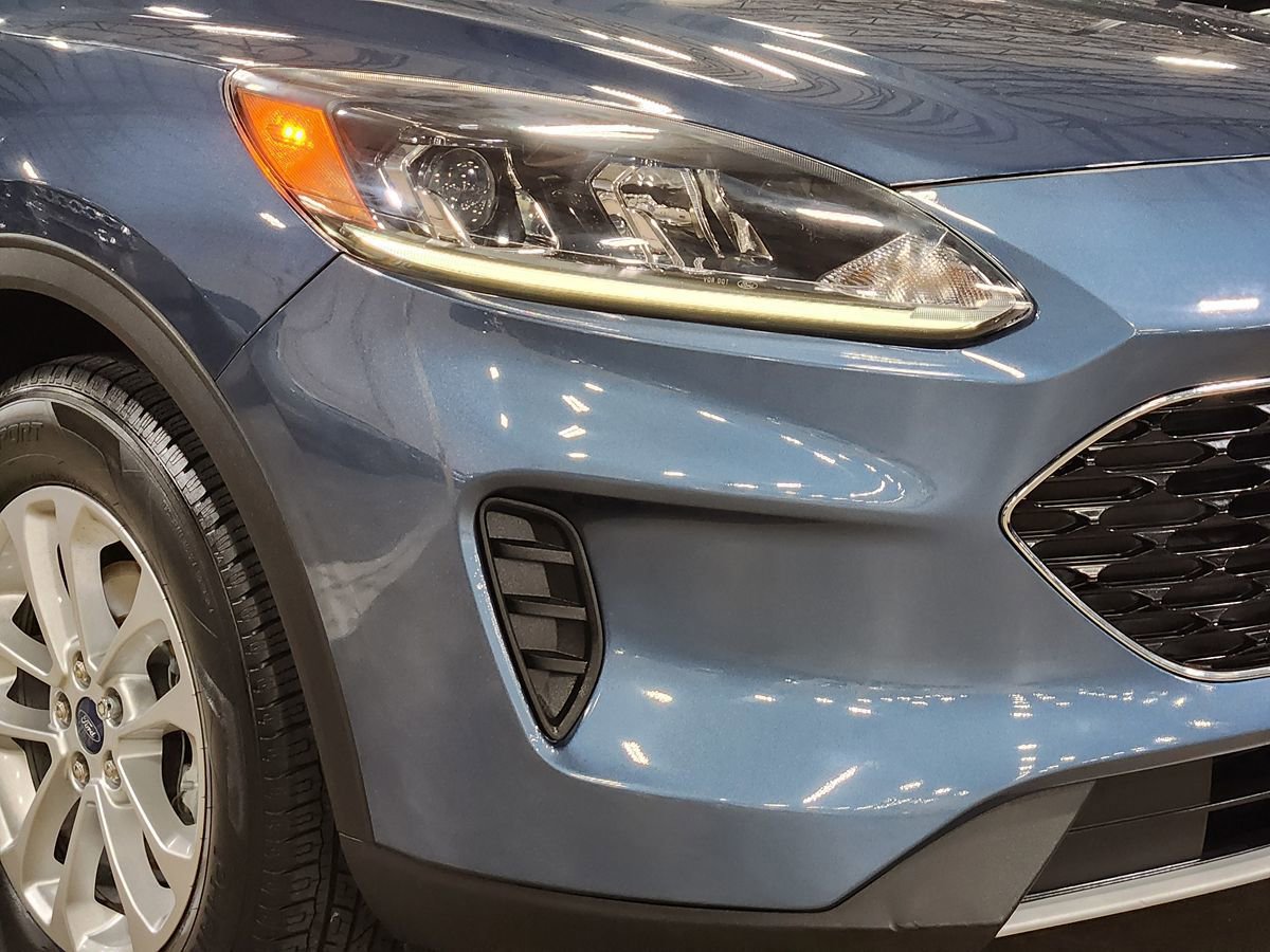 Used 2020 Ford Escape SE FWD image 12