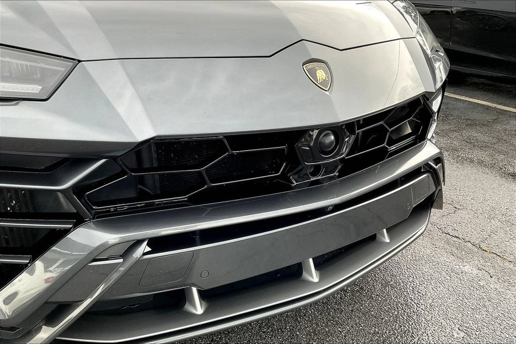Used 2019 Lamborghini Urus AWD/4WD image 32