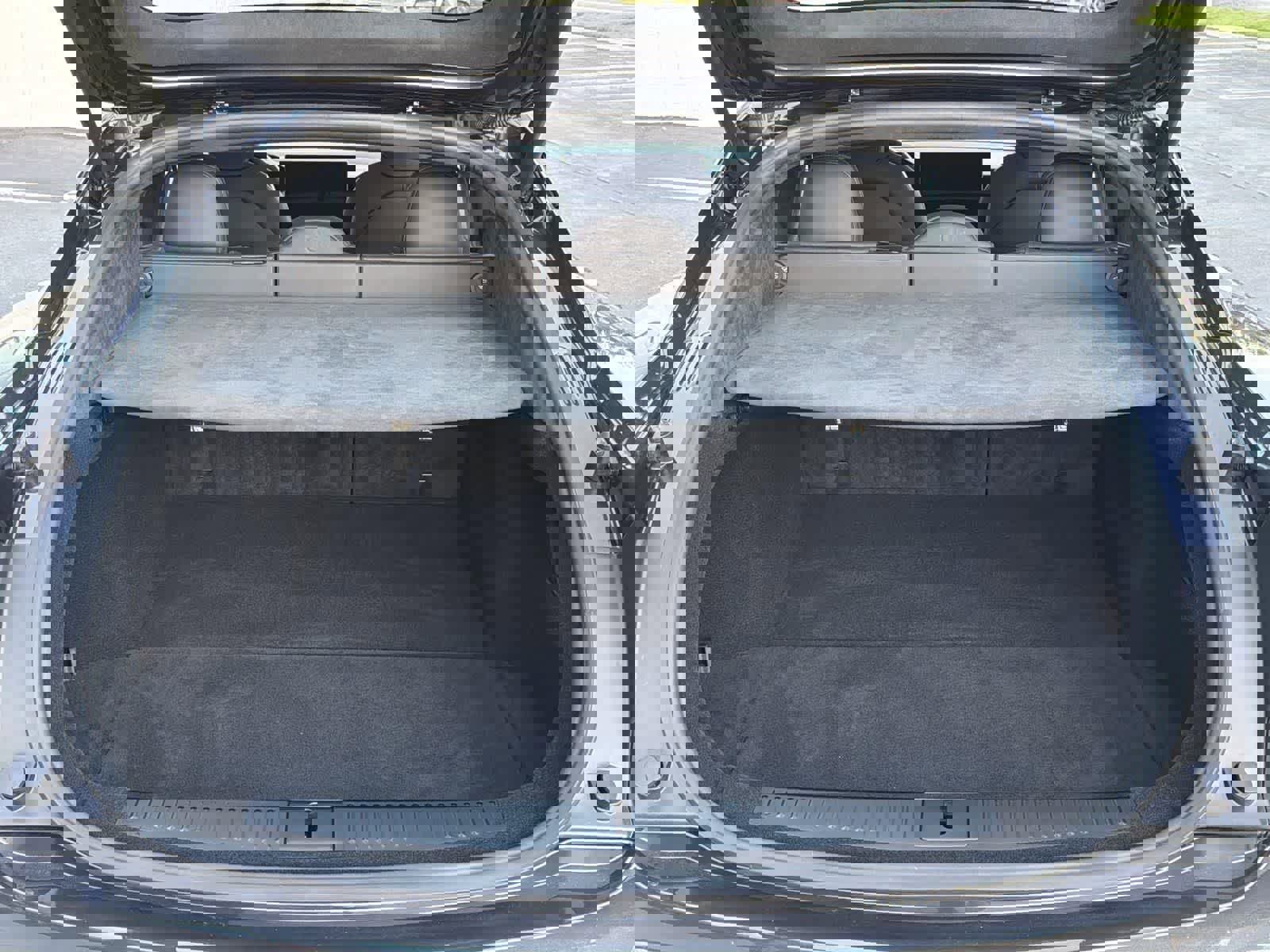 Used 2025 Tesla Model S image 30