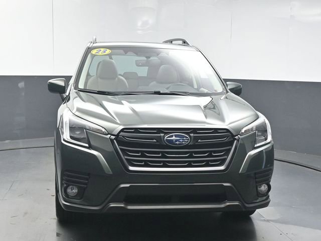 Used 2023 Subaru Forester Premium image 3